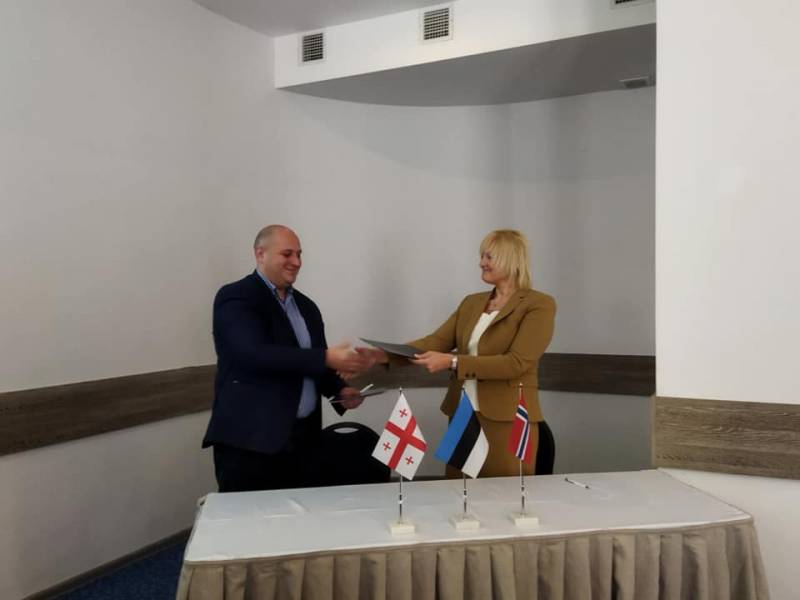 ესტონეთის ოფიციალურმა დელეგაციამ ცაგერის მუნიციპალიტეტის წარმომადგენლებსა და...